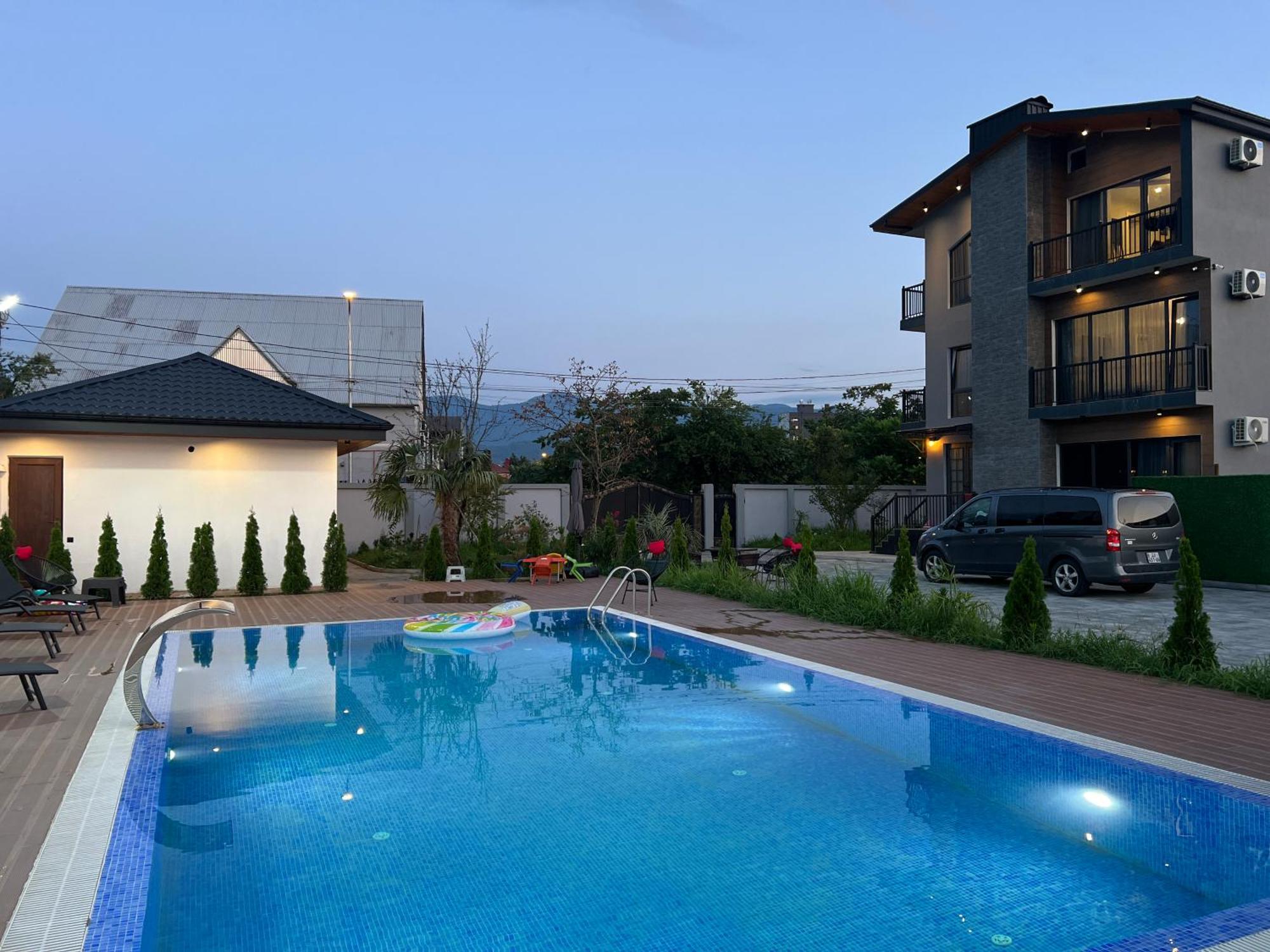 Feel Georgia Villa Батуми Екстериор снимка